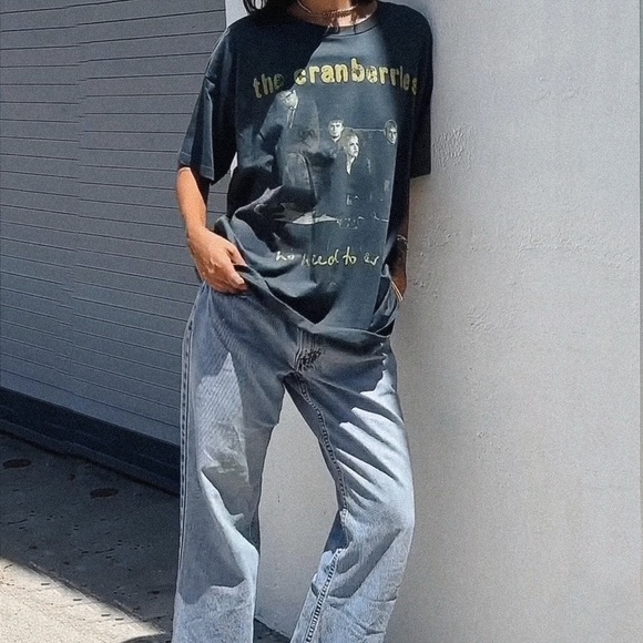 Daydreamer Cranberries Tee